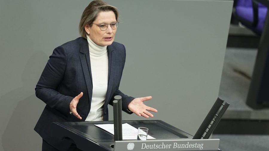 +++ Bundespolitik +++: Zeitungsbericht – Justizministerin Hubig will Strafrecht bei Femiziden schärfen