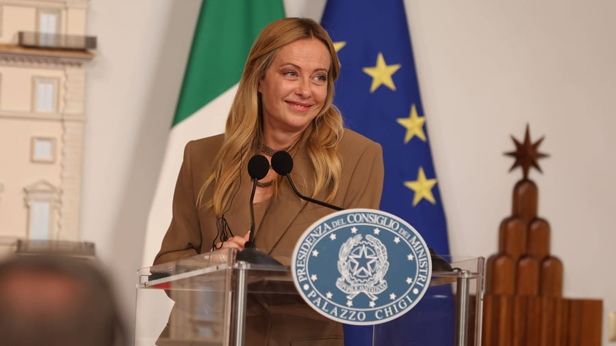 Italien: Meloni plant Ausländerquote und Schleierverbot in Schulen