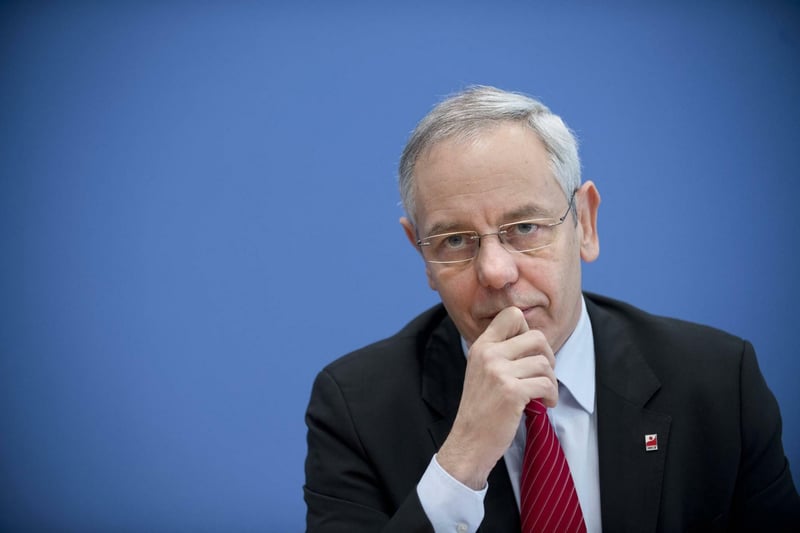 Gewerkschaft IG BCE will von Adidas Mailadressen der Mitarbeiter