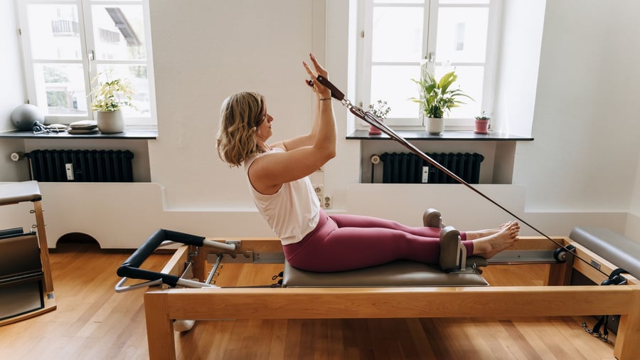 Fitnesstrend: Matte vs. Reformer: Welche Pilates-Variante bringt mehr?