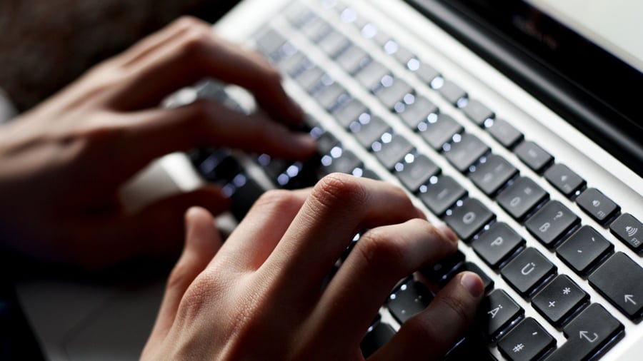 Umfrage: Zentralbanken scheuen KI und kommen vom Dollar nicht los