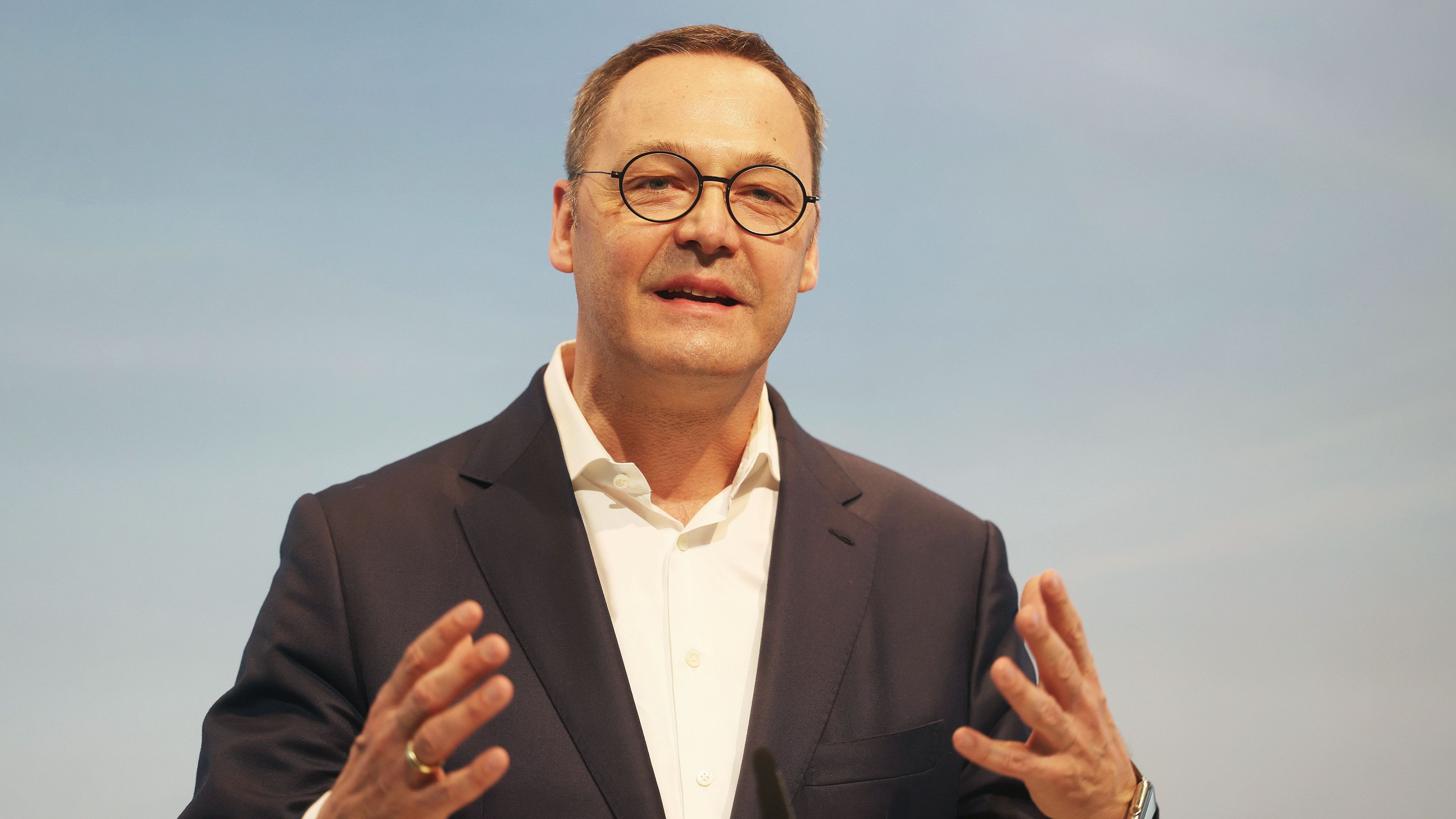 Bernhard Osburg: Ex-Stahlmanager soll Chef der Bahn-Tochter DB Cargo ...