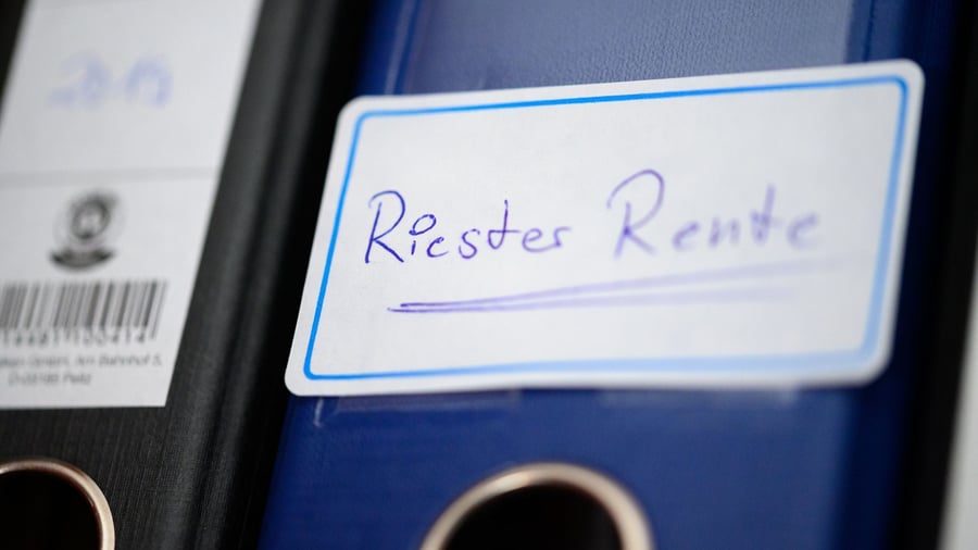 2027 ist Schluss: Riester-Rente ab 50: Für wen sich der Einstieg noch lohnt