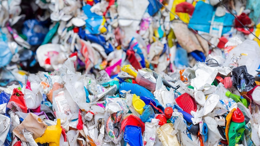 Gesetzentwurf: Koalitionsfraktionen planen neue Plastiksteuer