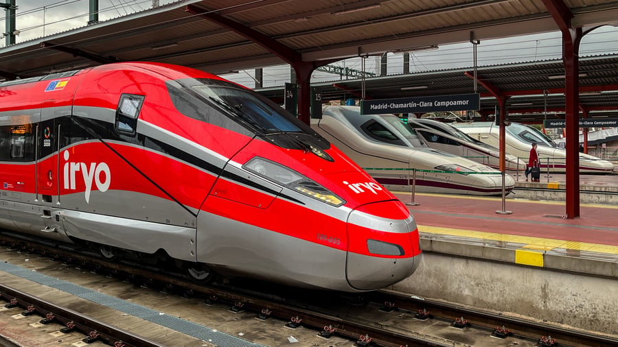 Zugunglück in Spanien: Hochgeschwindigkeitszüge kollidiert – mindestens zehn Tote