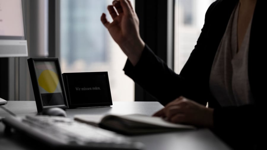 Fragen aus dem Arbeitsrecht: Verschwiegenheit am Arbeitsplatz – was muss geheim bleiben?