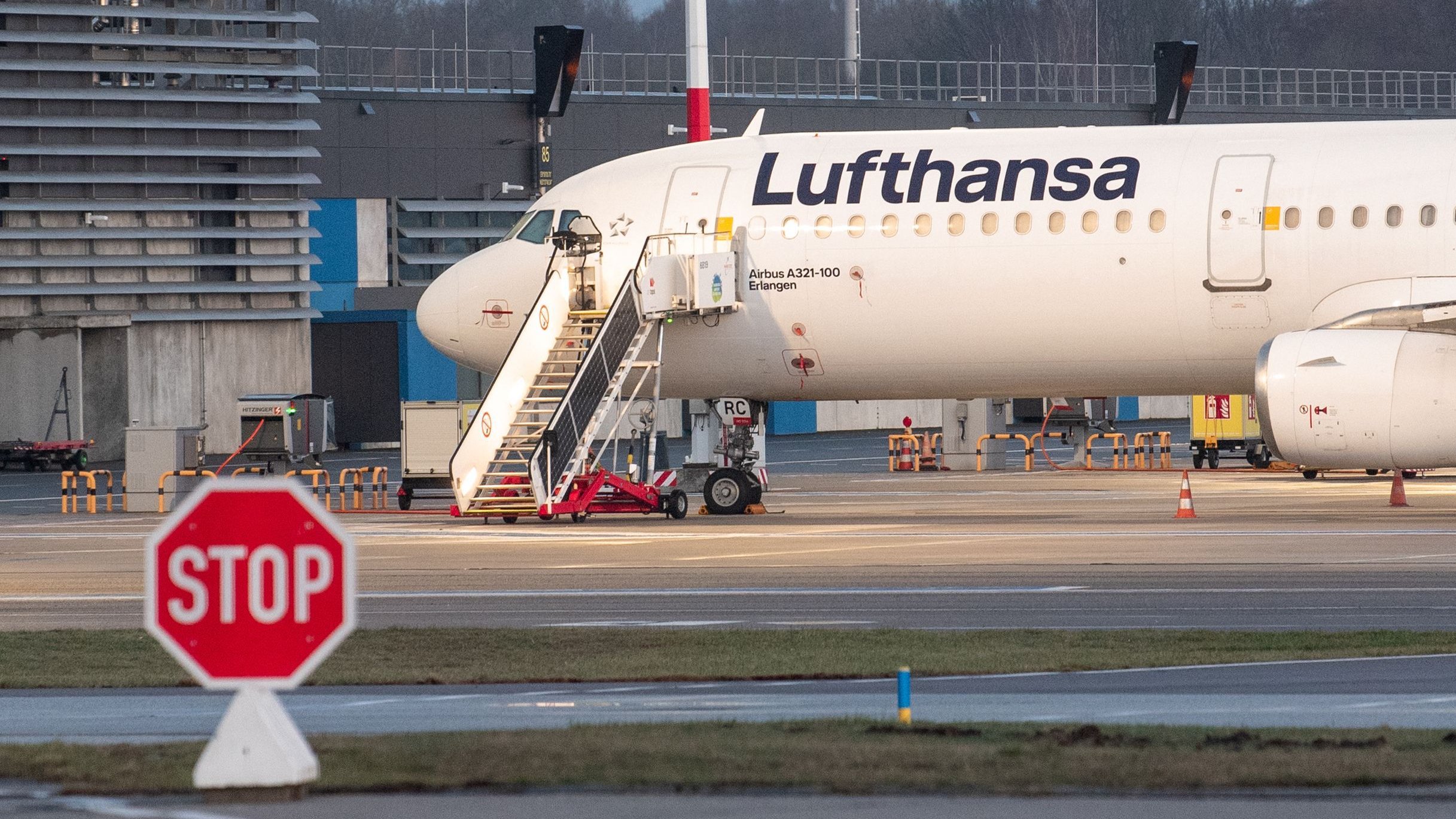 Tarifkonflikt mit Ufo: Streik angelaufen &ndash; Hunderte Lufthansa-Fl&uuml;ge betroffen