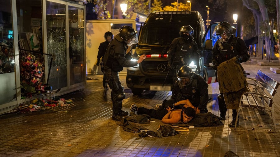 Katalonien: Randale in Barcelona: Rund 100 Festnahmen bei Protesten