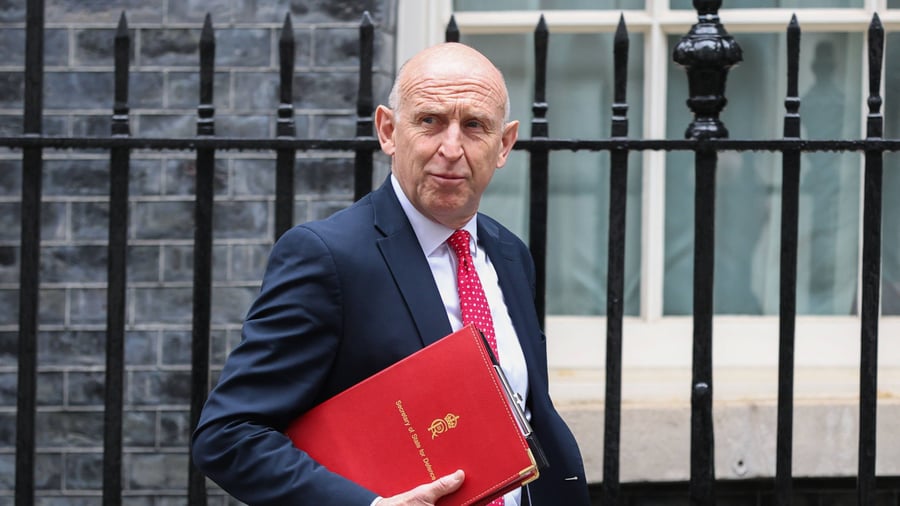 UK: Britischer Verteidigungsminister tritt zurück