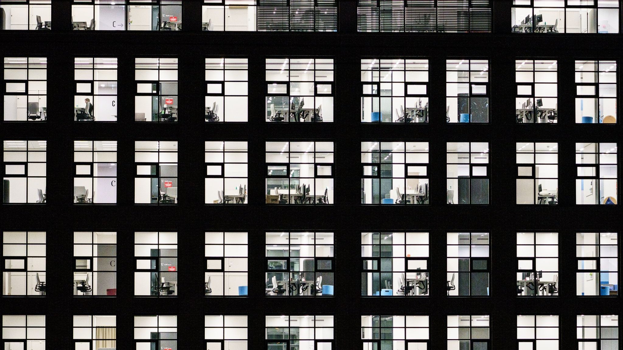 Immobilien: Kein Geld mehr für Anleger – Erster offener Gewerbeimmobilienfonds schließt