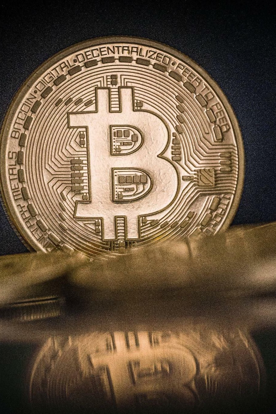 Kryptowährungen: Profis steigen am Bitcoin-Markt ein und treiben den Kurs  nach oben