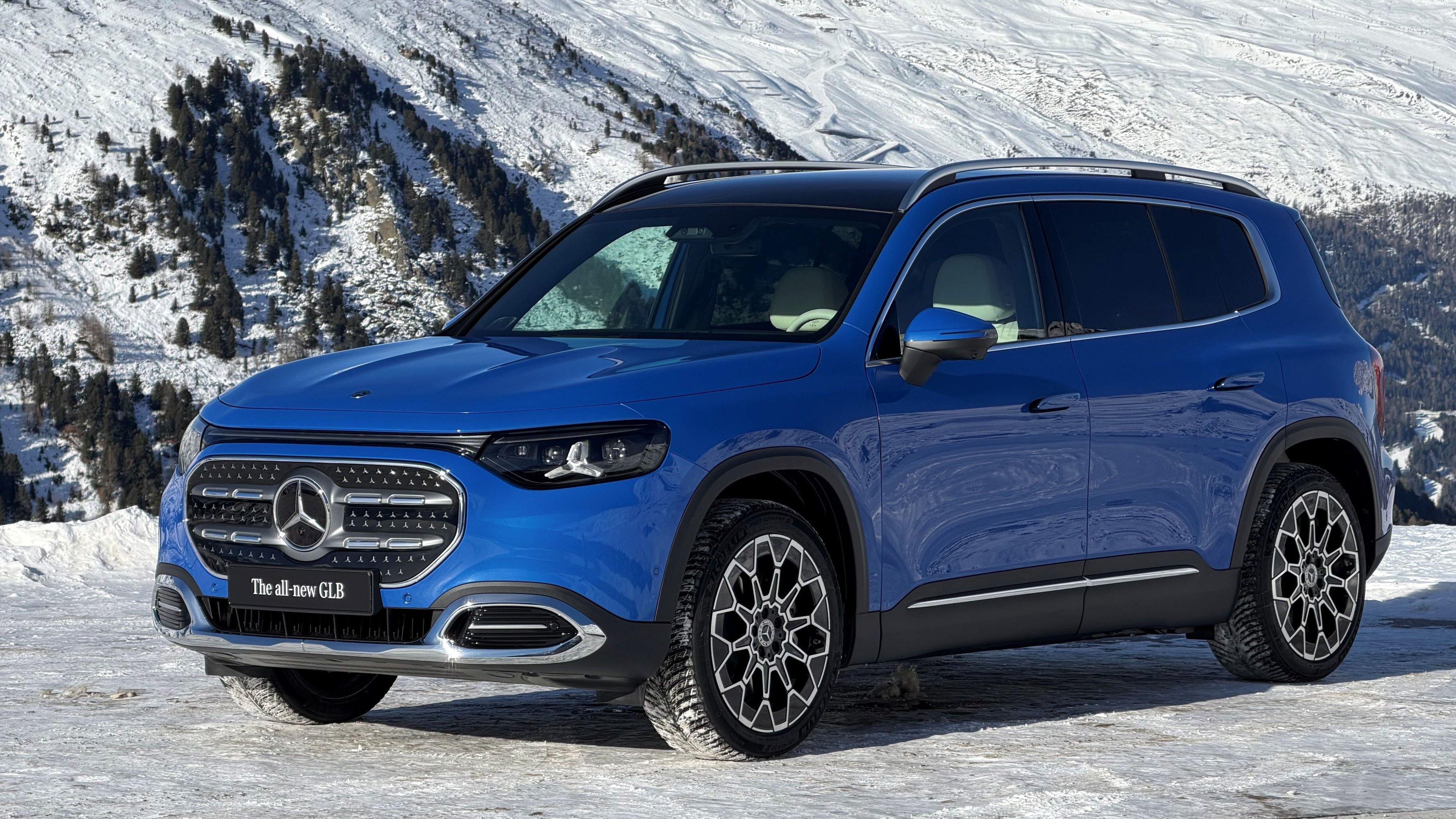 Compact SUV: Mercedes presents new GLB – how the model offensive is ...