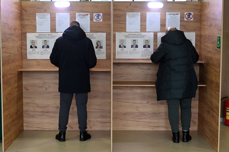 Wahlen Belarus wählt neues Parlament Kritik an Manipulation