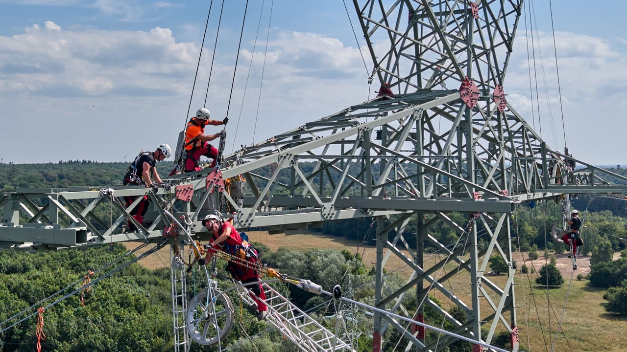 Energie: Entgelte für Stromautobahnen steigen um 20 bis 30 Prozent