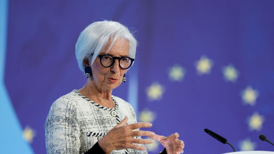 Geldpolitik: EZB erhöht erstmals seit drei Jahren die Leitzi