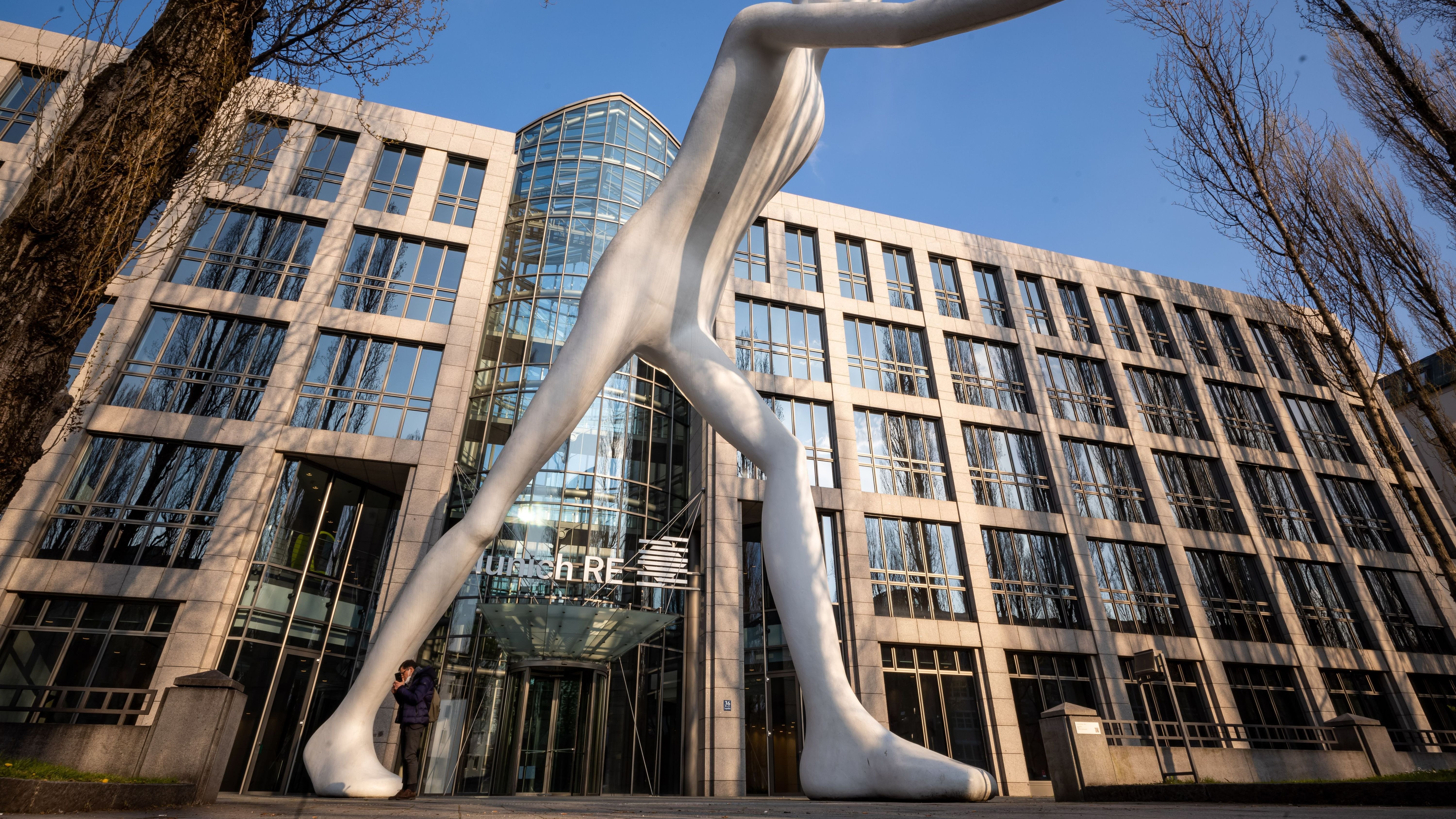 Rückversicherung: Munich Re hebt nach starkem Quartal die Prognose