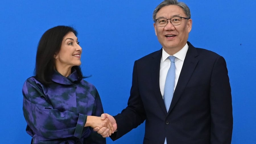 Ministerin besucht Peking: Zwischen Vorsicht und Fairness - Reiches China-Spagat