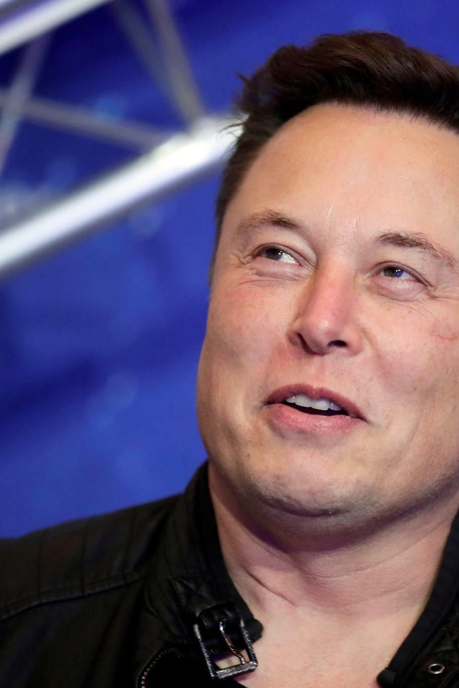 Musk diskutiert über Umwandlung des Firmenvermögens in Bitcoin
