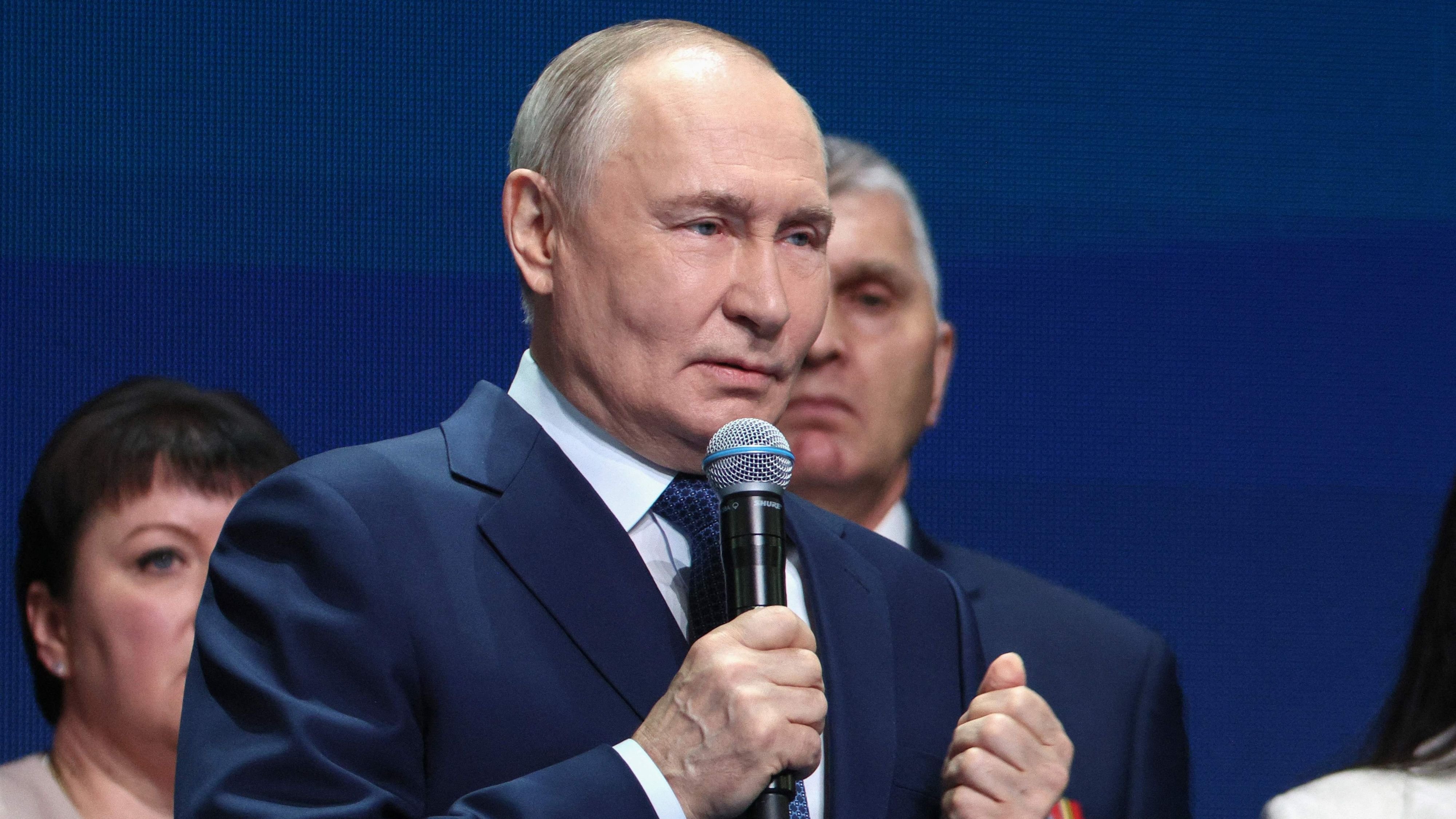 Russland: „Wirtschaft stirbt" - Konjunkturkrise setzt Putin unter Druck