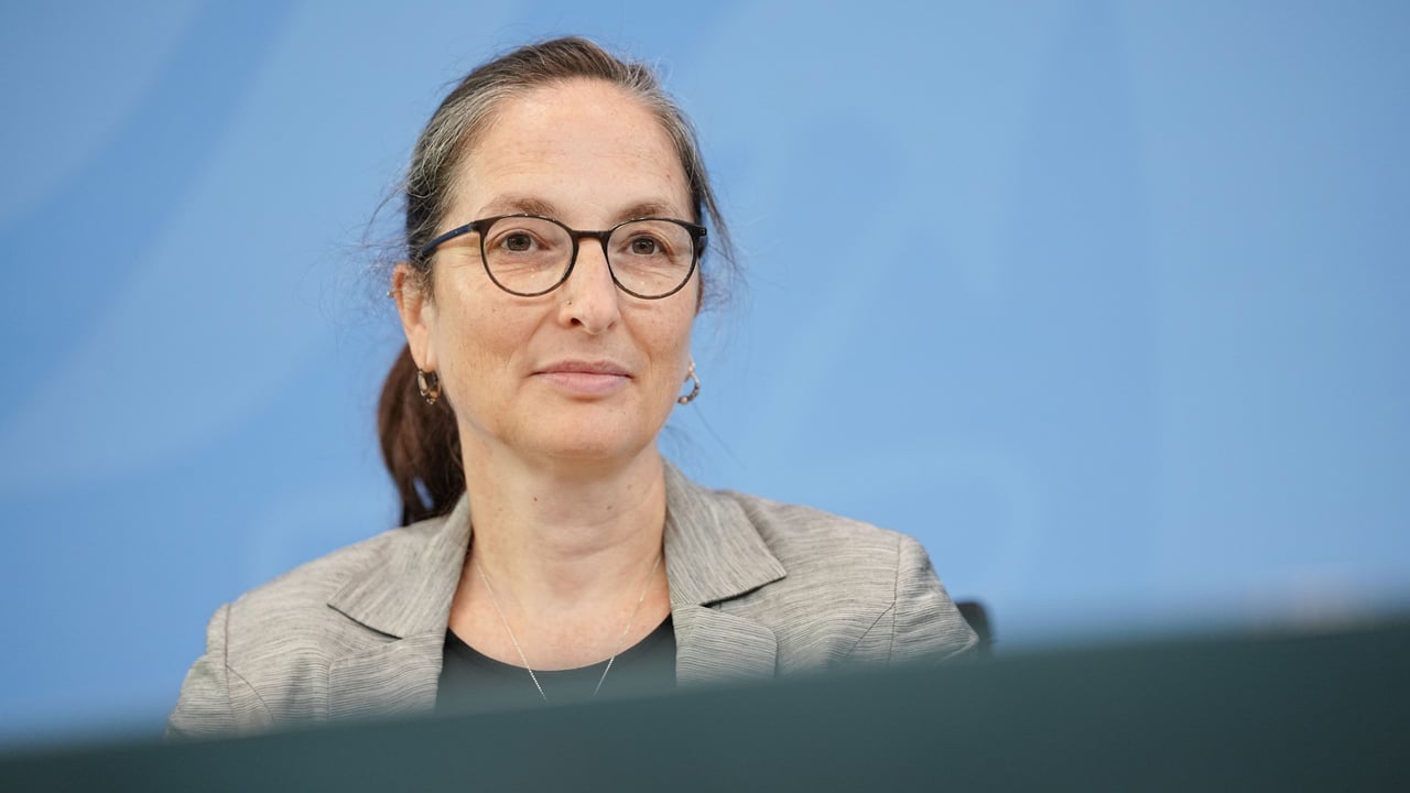 Interview: „Früher oder später muss die abschlagsfreie Rente ohnehin abgeschafft werden“
