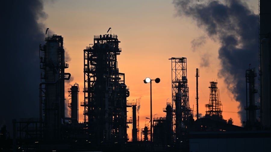 Rohstoffhandel: Volatilität als Geschäft: Warum der Iran-Konflikt Händler besonders fordert