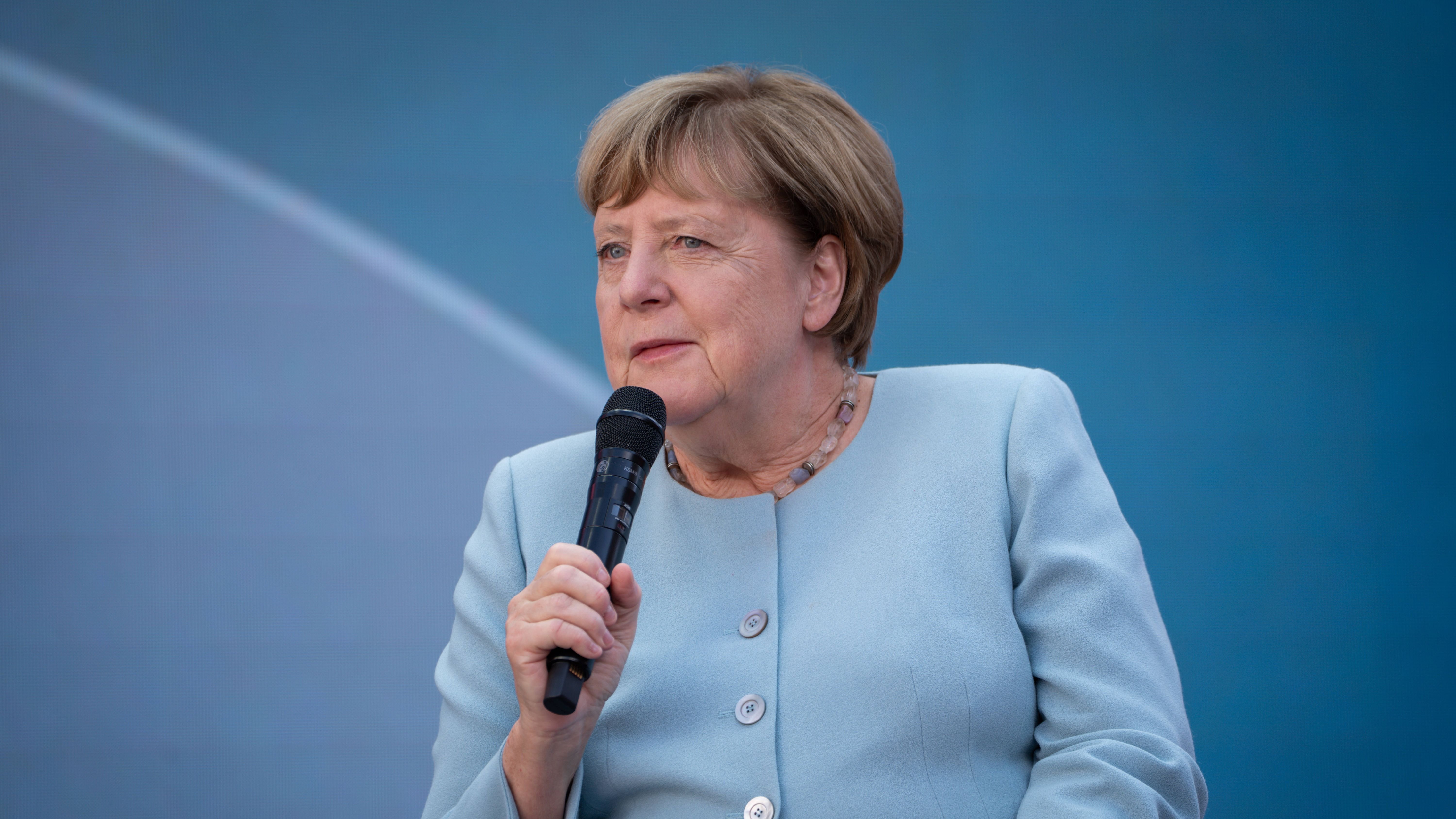 Saxony-Anhalt: Merkel - | 