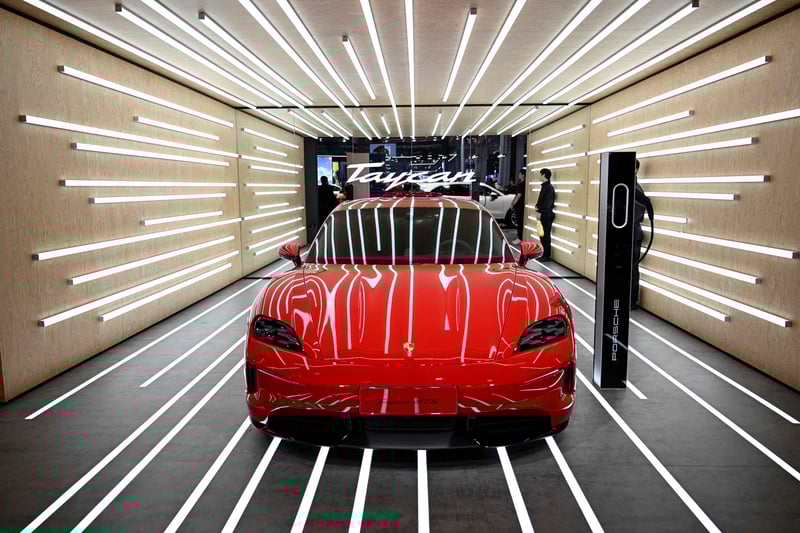 Porsche: Elektro-Schwäche und Trump-Zölle – Autobauer kassiert Prognose