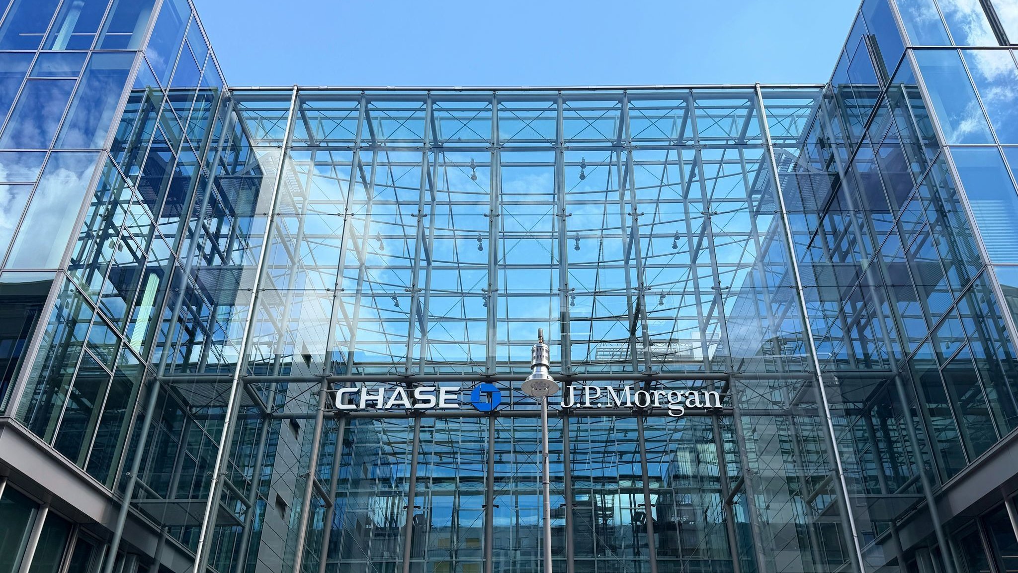 JPMorgan lansează ofensiva digitală pe piața germană de retail banking