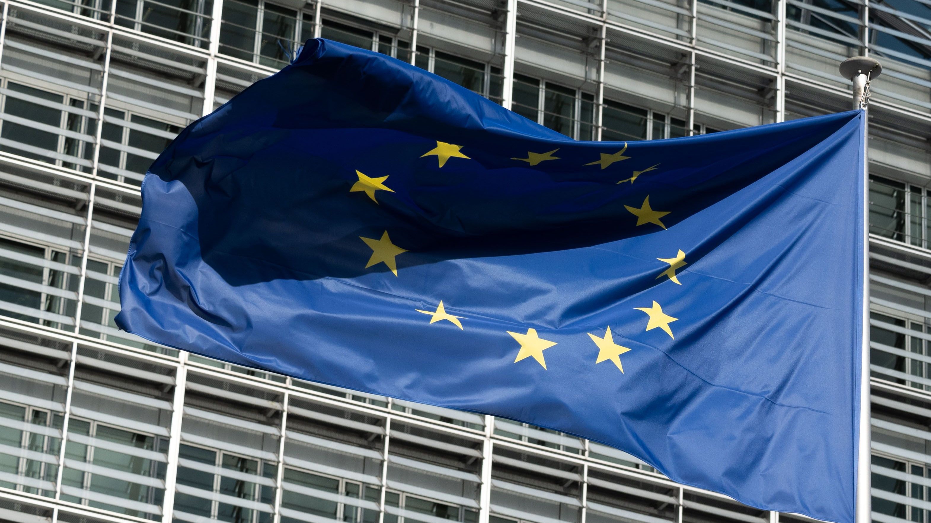 Emissionen: EU-Kommission gibt Forderungen der Chemieindustrie nach