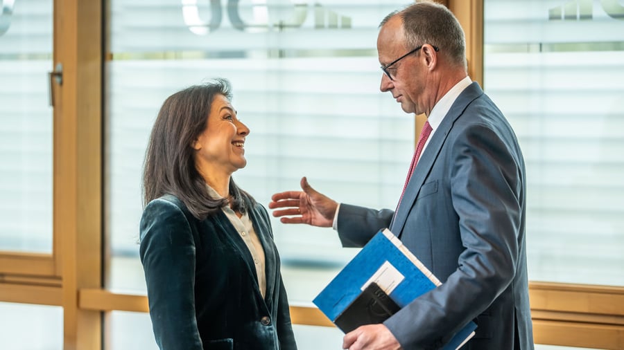 Regierung: Knirschen im Kabinett: Merz zitierte Reiche zum Gespräch über Führungsstil