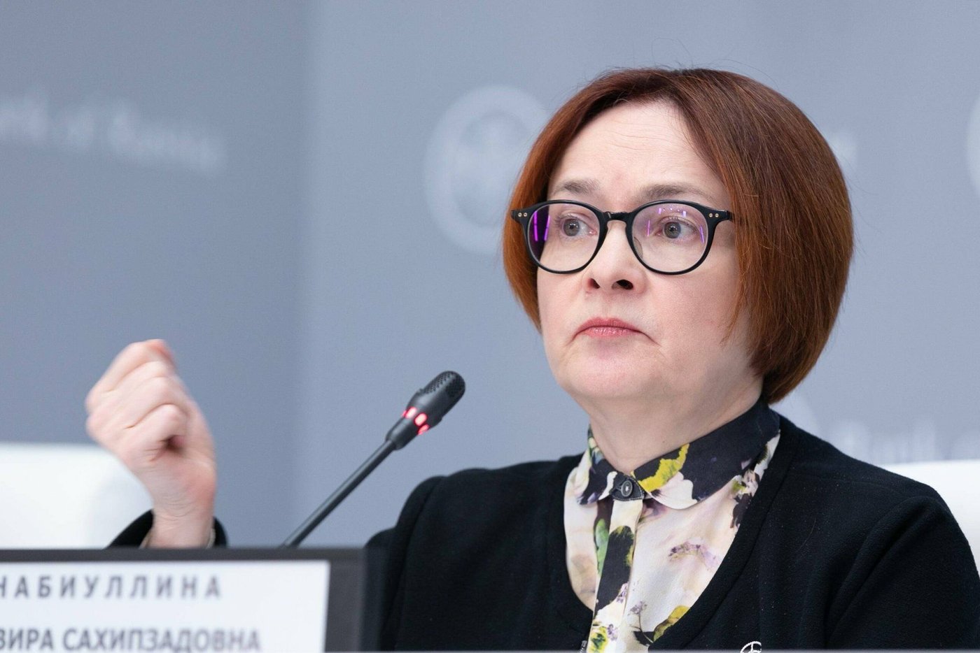 Geldpolitik: Russland bekämpft Inflation mit unerwartet kräftiger ...