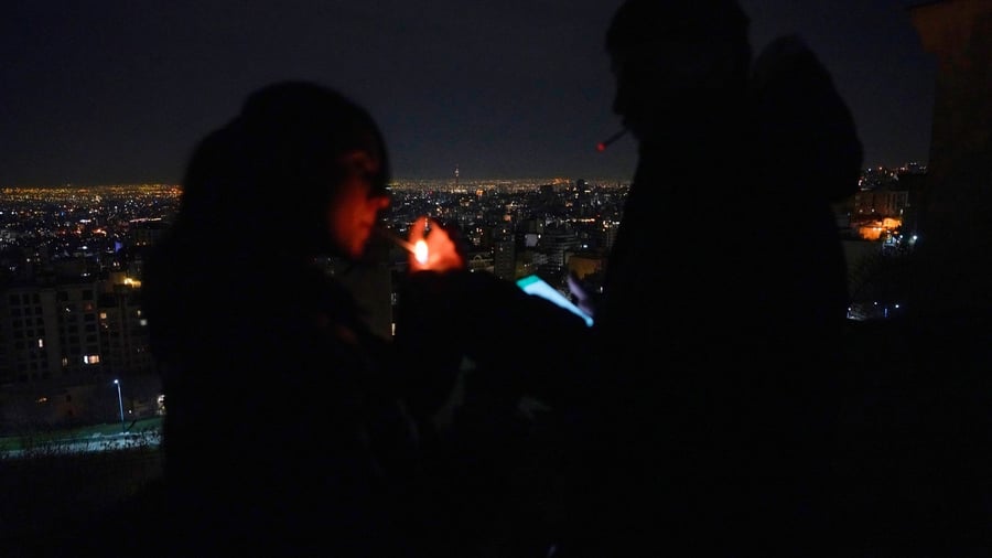 Iran-Krieg: Iran zwischen Krieg und Alltag: „Leben müssen wir ja auch“