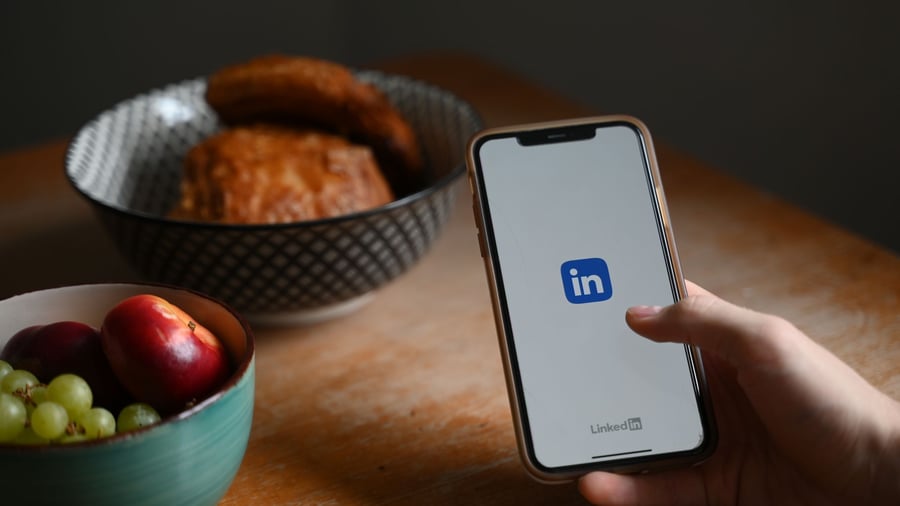 Digitaler Durchblick: Urteil: LinkedIn-Kontakt ist kein Freibrief für Werbe-Mails