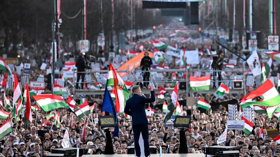 Ungarn: Wie Podcaster und Youtuber Viktor Orbans Medienmacht gefährden