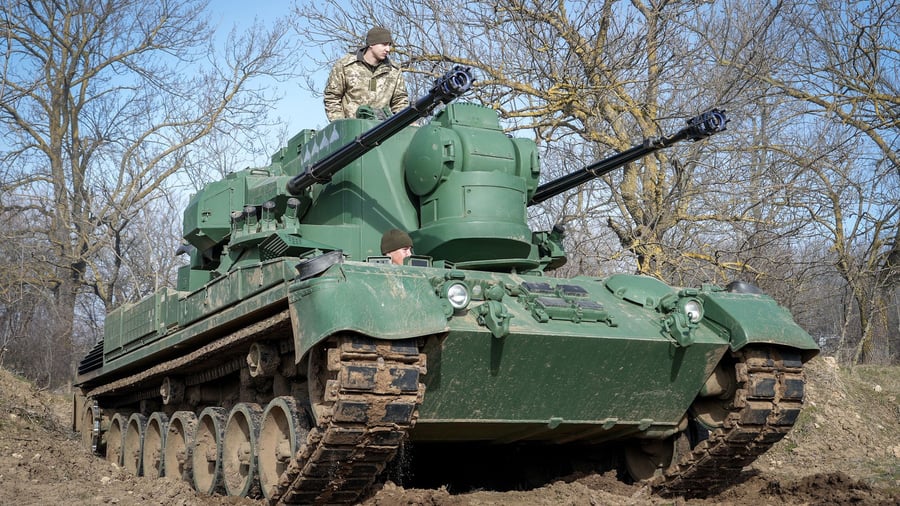 Arms: EU Parliament approves €90 billion loan to Ukraine