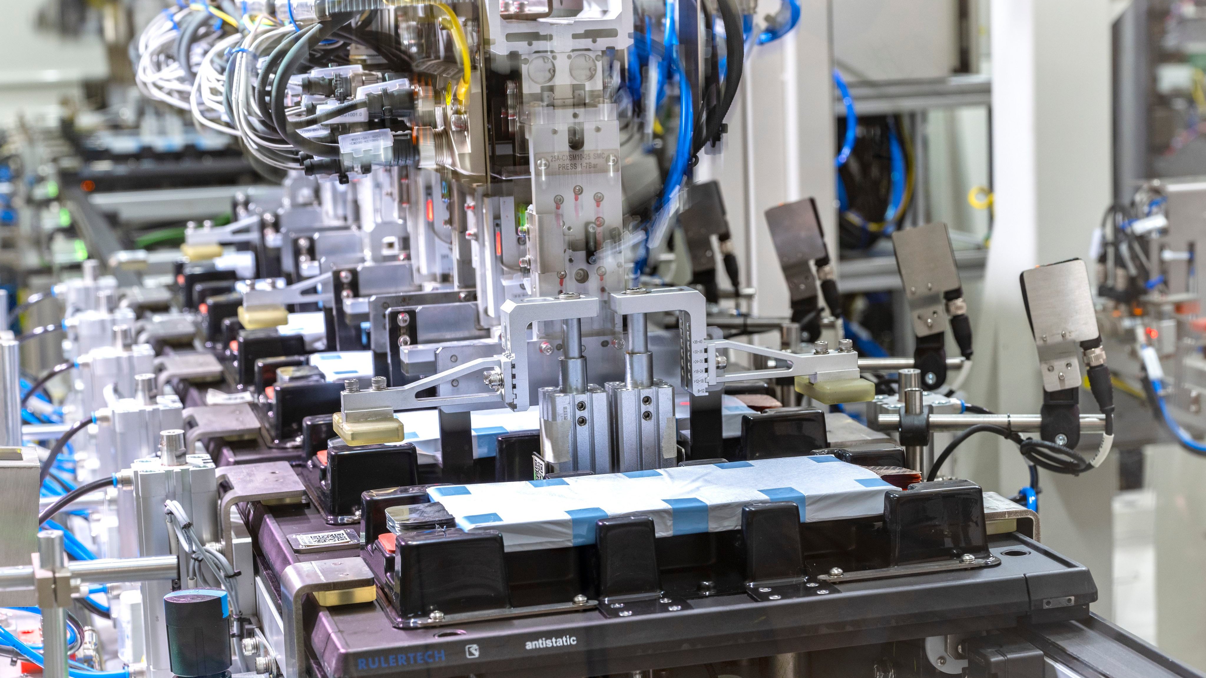 Gotion seeks to acquire a stake in Volkswagen's battery plant in Spain