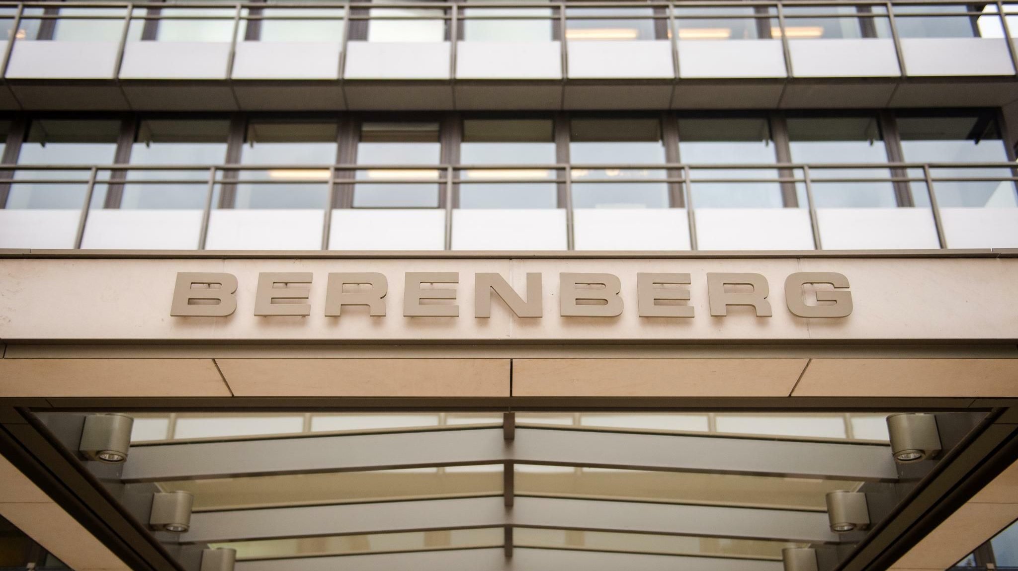 Jahresabschluss: Berenberg Bank streitet mit ihrem Wirtschaftsprüfer