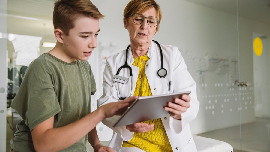 Herz-Kreislauf-Risiken: Hohe Cholesterinwerte bei Kindern: Was Eltern wissen sollten