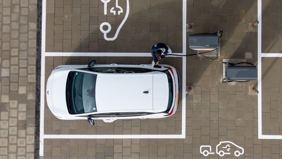 Elektromobilität: Schon mehr als 100.000 Anträge auf E‑Auto‑Prämie – diese Haushalte profitieren am stärksten