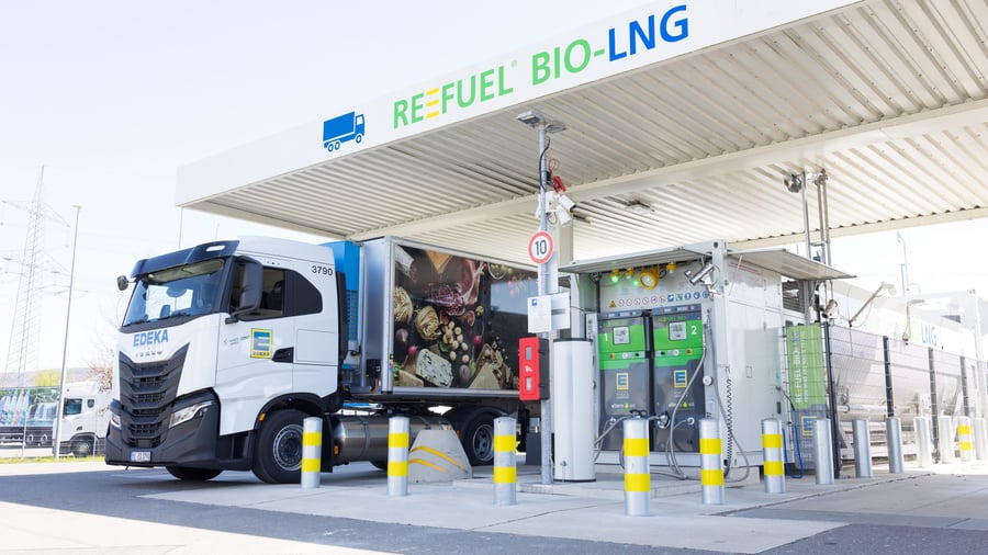 Logistik: Edeka stellt Lkw auf Bio-LNG um – und zahlt volle Maut