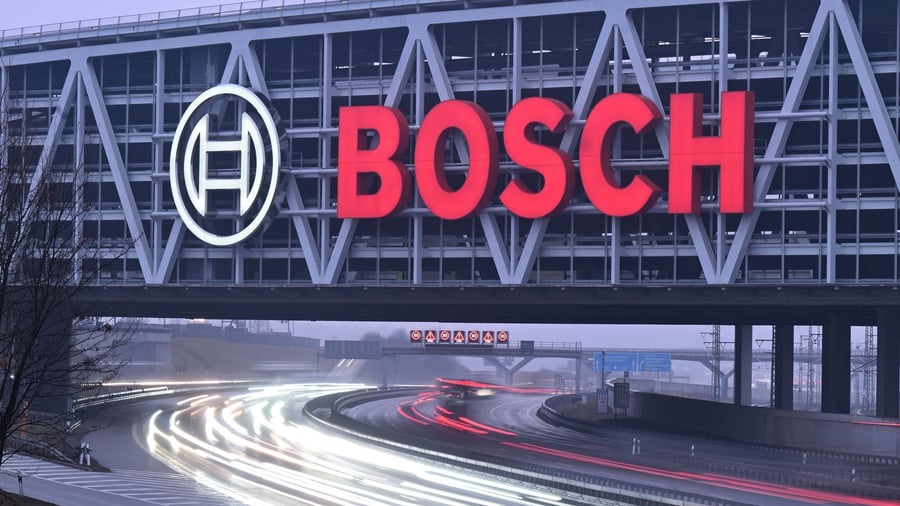 Autozulieferer: Bosch sichert sich Großauftrag von Mercedes für E-Motoren