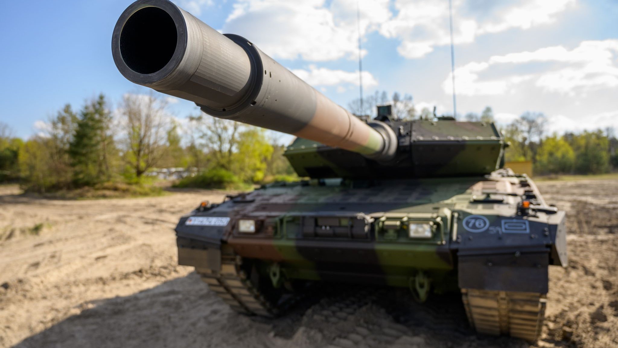 German arms deliveries: Significant decline in arms exports after record ...