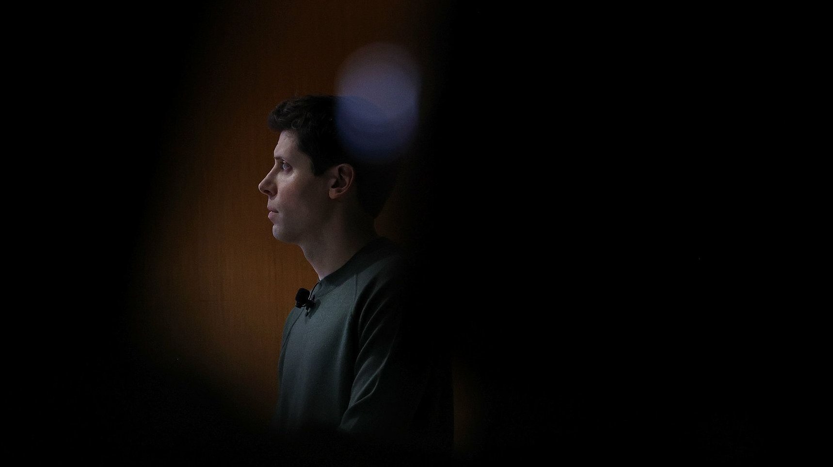 Porträt einer Linguistin (Kritikerin von OpenAI)