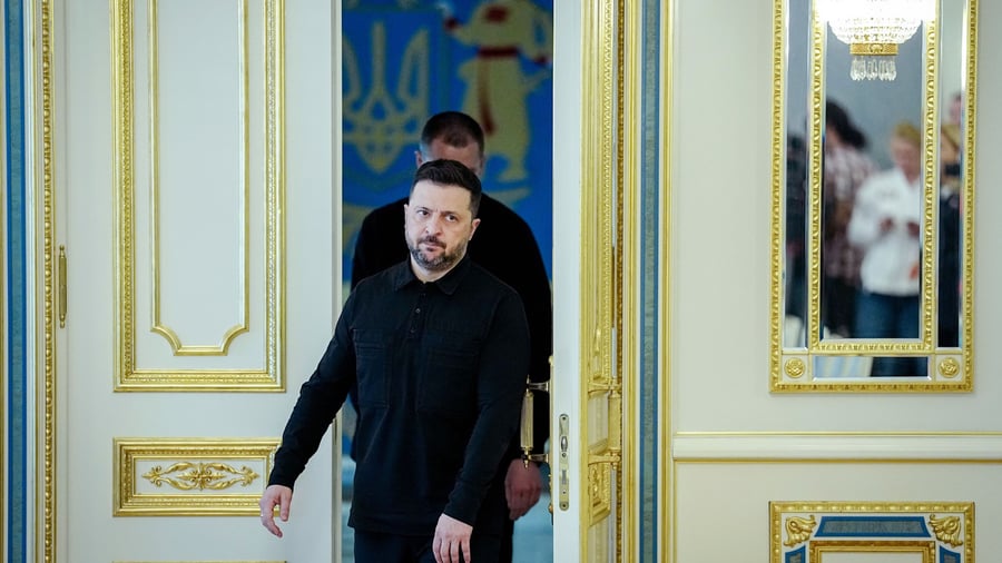 Ukraine: Razzia im Präsidialamt – Stürzt Präsident Selenskyj über einen Korruptionsskandal?