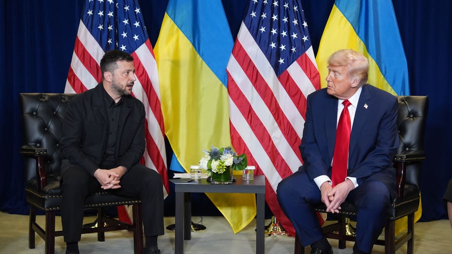 Russian strikes cut Kyiv power