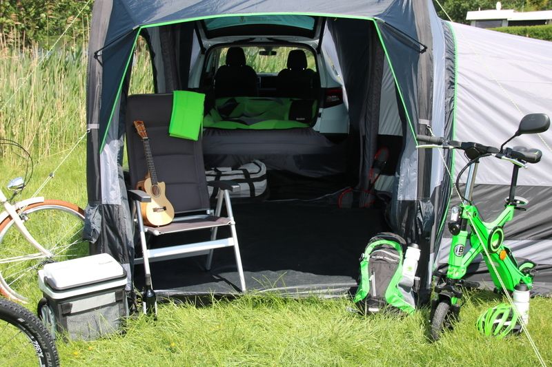 Camping: Schlafen auf dem Dach  wenn das Auto zum Zelt wird