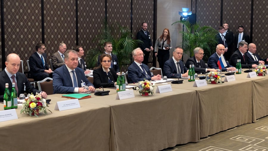 Ukraine: Ukraine-Gespräche nach zwei Stunden beendet – Selenskyj wirft Russland Verzögerung vor