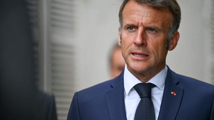France at a crossroads: Government crisis in France – the prime minister fights for a compromise