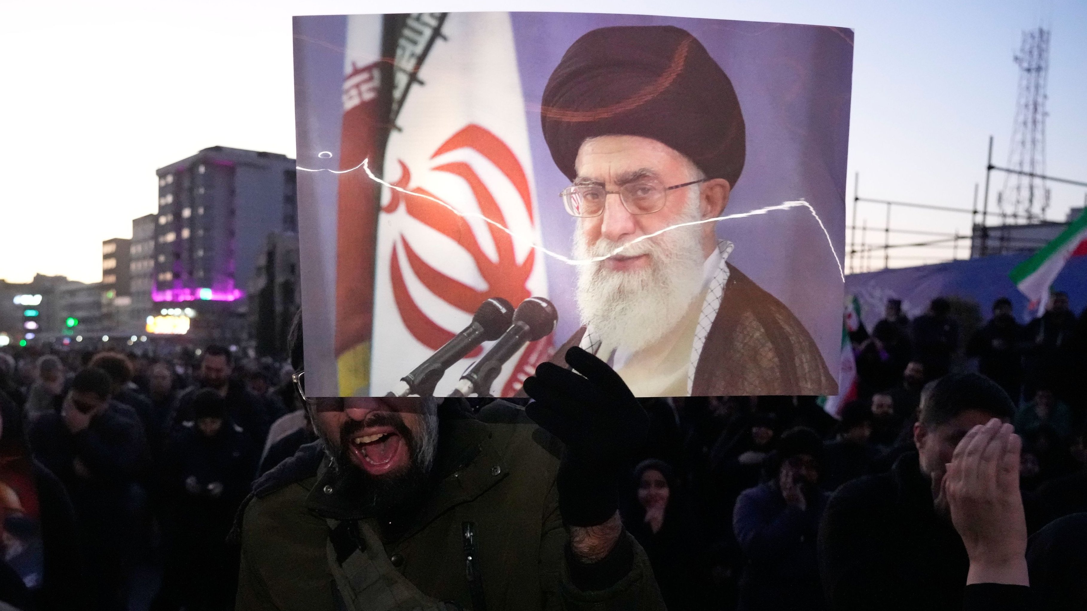 Naher Osten: Iran best&auml;tigt Tod von Chamenei &ndash; was das f&uuml;r das Land bedeutet