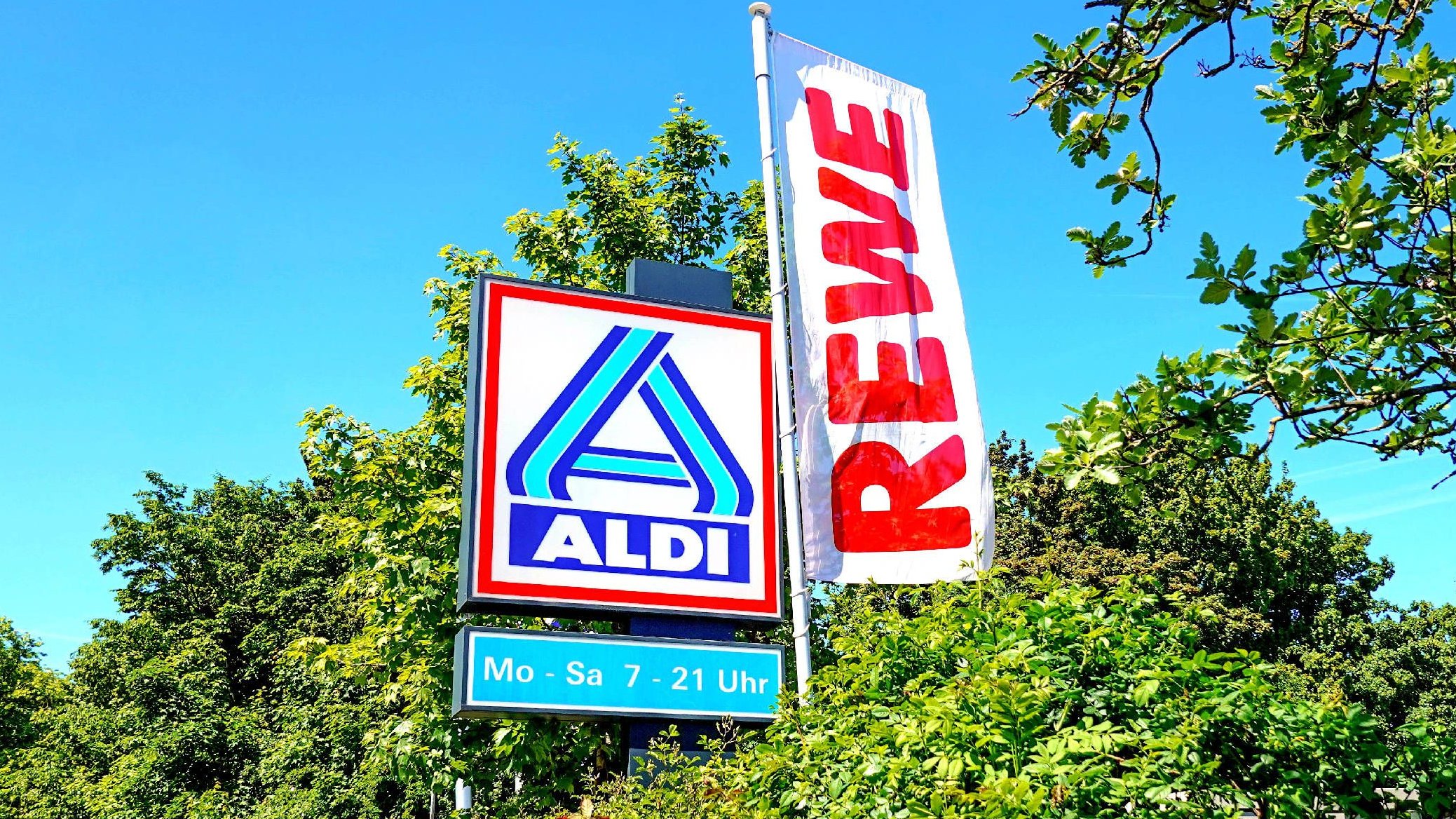 Discounter: Die Folgen des Iran-Kriegs treiben mehr Konsumenten zu Aldi